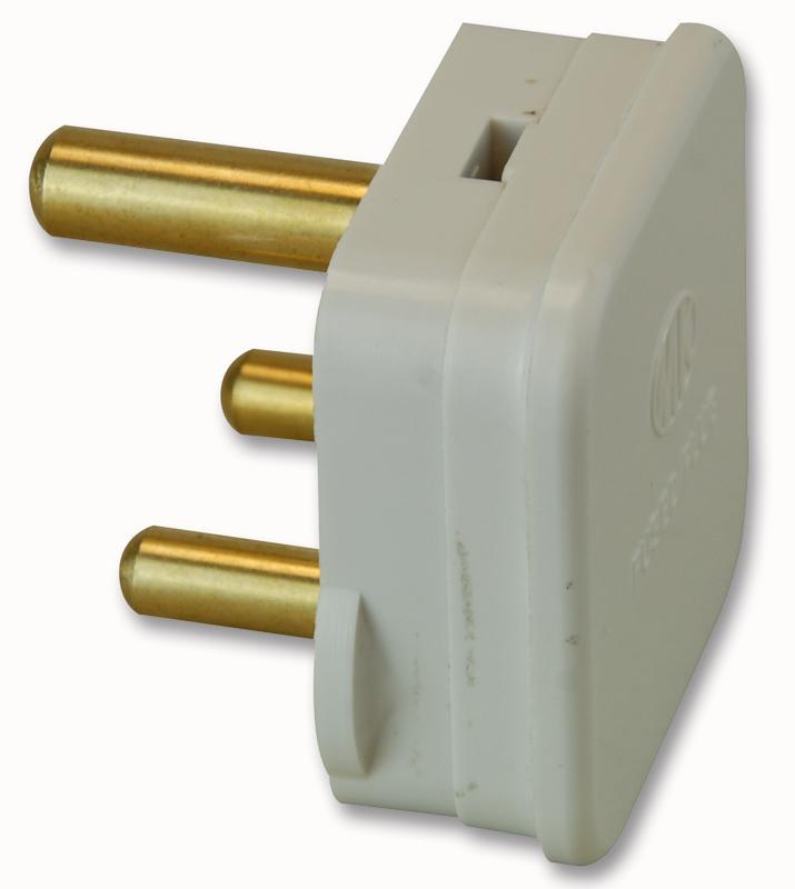 MK (ELECTRIC) - 643WHI - 15A FUSED ROUND PIN PLUG (5A FUSED)