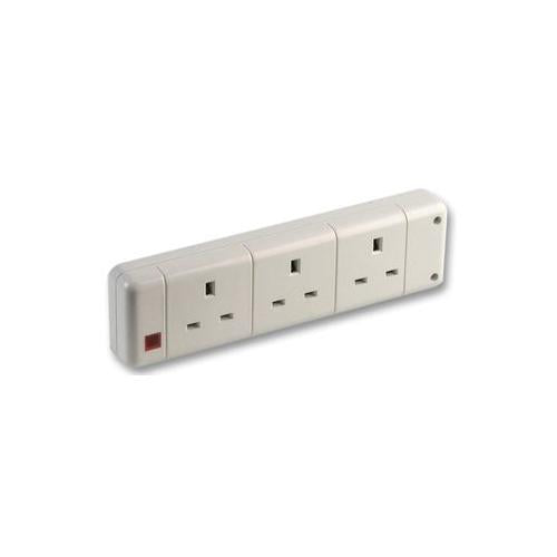 PRO ELEC - 9338 - 3 GANG POWER CORD EXTENSION SOCKET WHITE